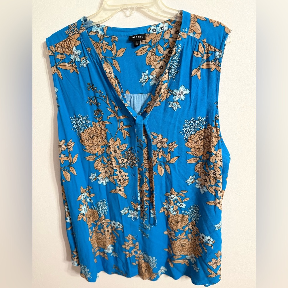 Torrid Crepe Tie-Front Button-Up  Feminine Top SZ 3x